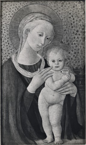 Victoria and Albert Museum — Pseudo Pier Francesco Fiorentino - sec. XV - Madonna con Bambino — insieme